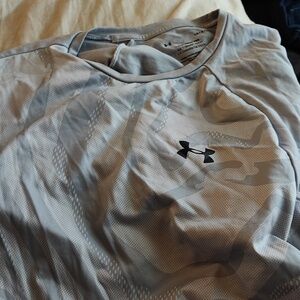 Under armour active T-shirt